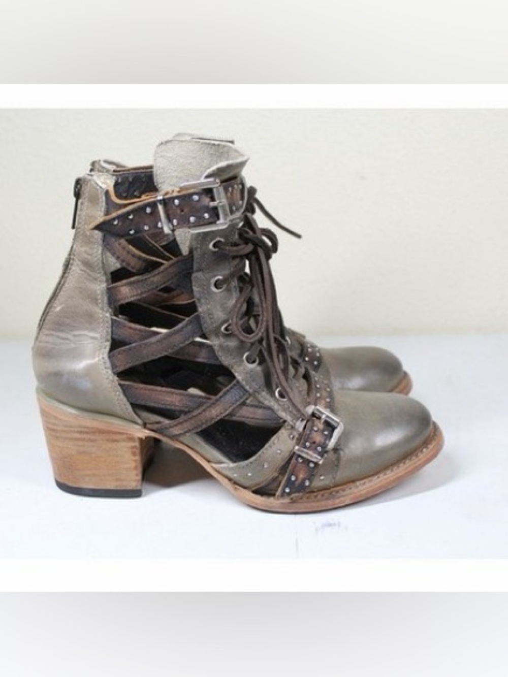 Freebird by Steven Cheyenne Stone size 12